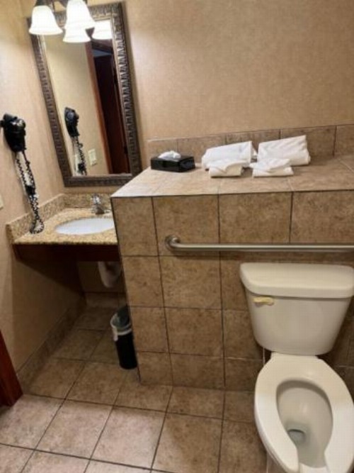 Comfort Inn & Suites Lincoln City - image 13