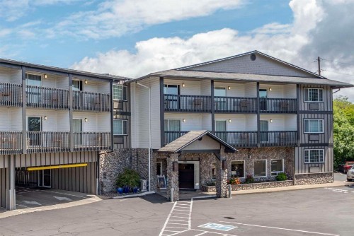 Comfort Inn & Suites Lincoln City - image 35