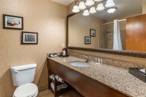 Comfort Inn & Suites Lincoln City - image 36