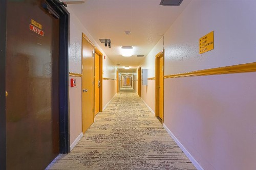 Coastal Inn by OYO Lincoln City - Oregon Coast Hwy - image 17