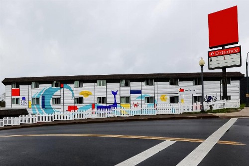 Coastal Inn by OYO Lincoln City - Oregon Coast Hwy - image 2