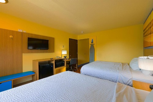 Coastal Inn by OYO Lincoln City - Oregon Coast Hwy - image 30