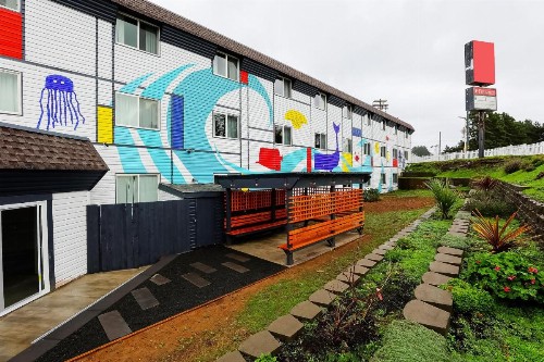 Coastal Inn by OYO Lincoln City - Oregon Coast Hwy - image 4