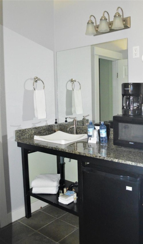 Beachfront Manor Hotel - image 10