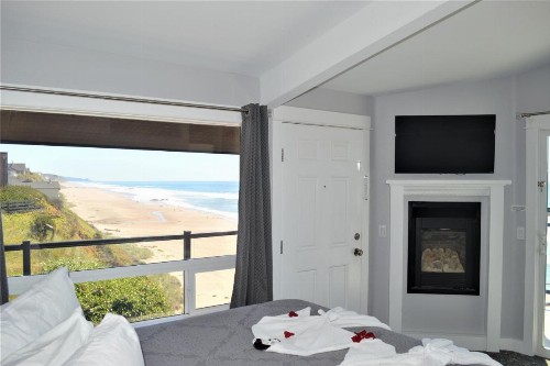Beachfront Manor Hotel - image 14