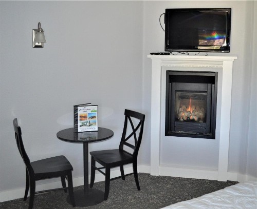 Beachfront Manor Hotel - image 17
