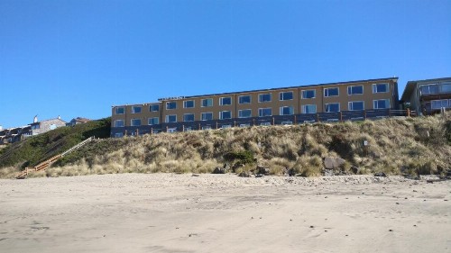 Sailor Jack Oceanfront Motel - image 21
