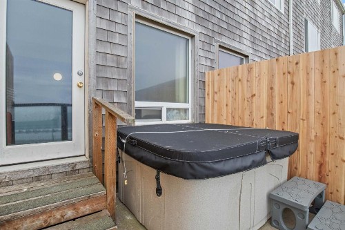 Seagull Beachfront Inn - image 17