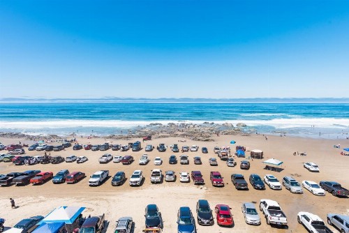 Seagull Beachfront Inn - image 19