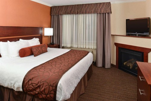 Best Western Plus Landmark Inn - image 19