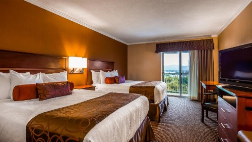 Best Western Plus Landmark Inn - image 28