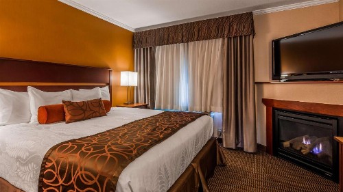 Best Western Plus Landmark Inn - image 8