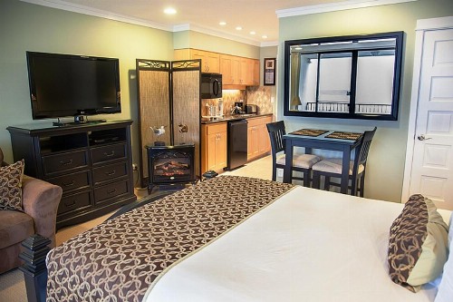 Inn at Spanish Head Resort Hotel - image 20