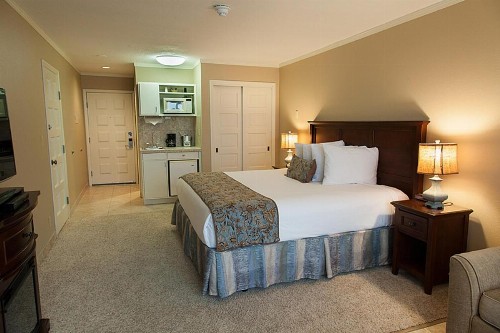 Inn at Spanish Head Resort Hotel - image 6