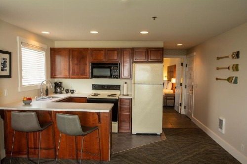 Shearwater Inn - image 11
