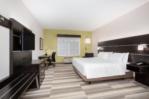 Holiday Inn Express & Suites Lincoln City an IHG Hotel - image 23