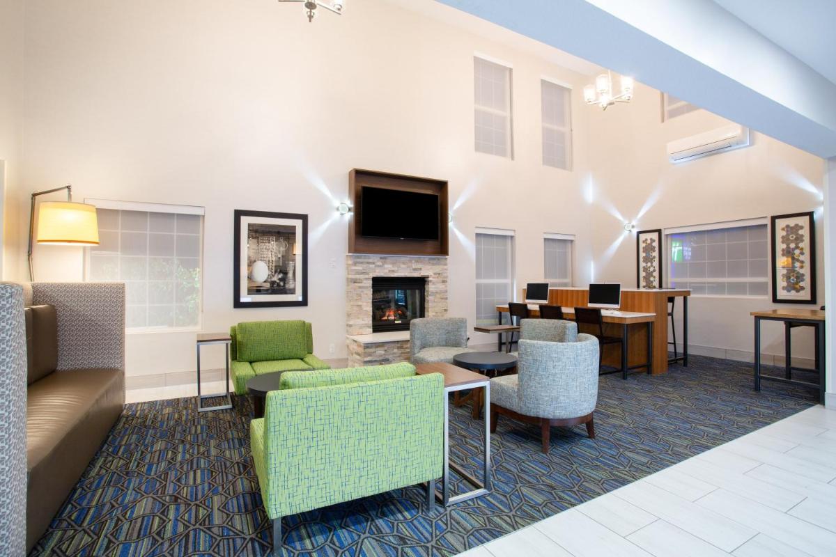 Holiday Inn Express & Suites Lincoln City an IHG Hotel - image 3