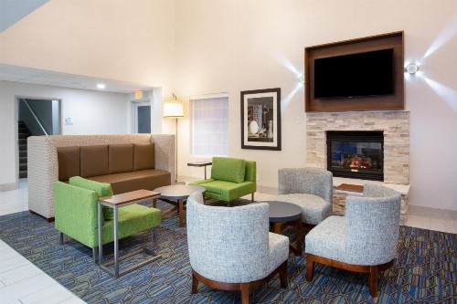 Holiday Inn Express & Suites Lincoln City an IHG Hotel - image 42