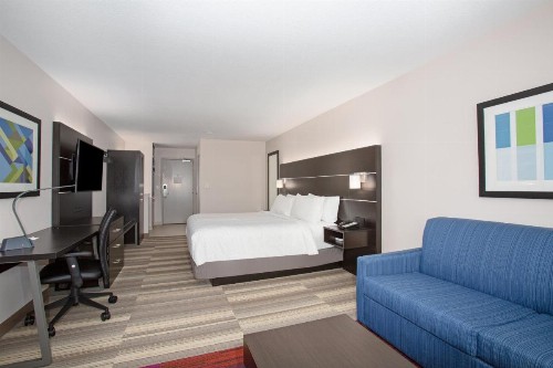 Holiday Inn Express & Suites Lincoln City an IHG Hotel - image 44