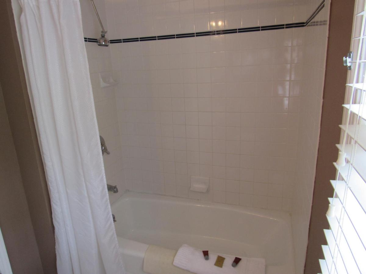Captain Cook Inn - image 5