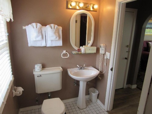 Captain Cook Inn - image 6