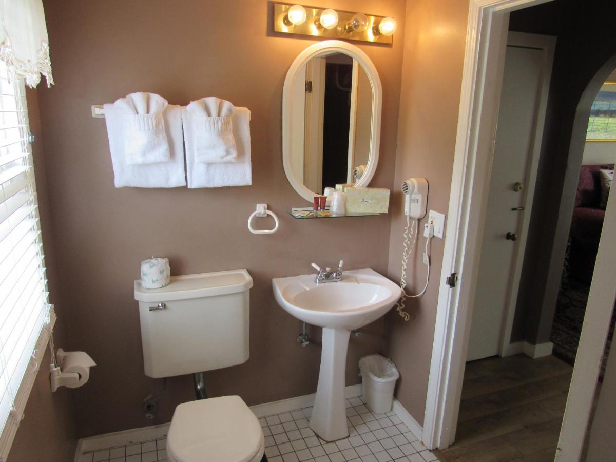 Captain Cook Inn - image 6