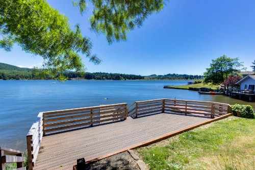 Lake House PlayLand - image 10