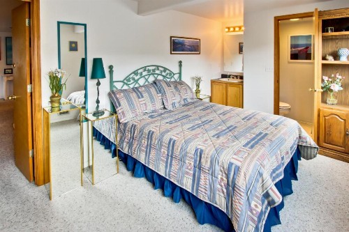 Flounder's Crib Condo - image 12