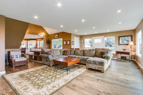 Crystal Rose Home - image 1