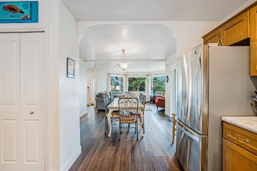 Victorian By The Sea - image 10