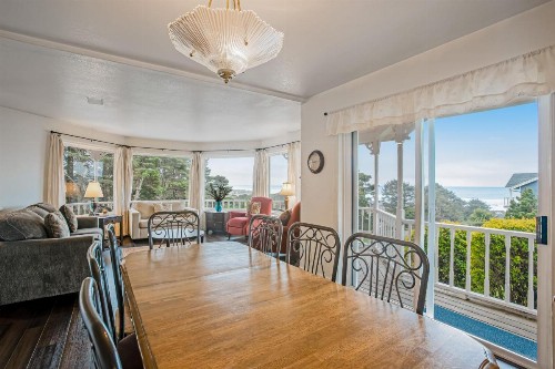 Victorian By The Sea - image 8