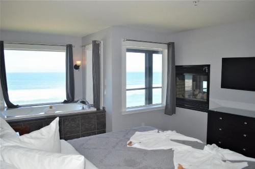 Starfish Manor Oceanfront Hotel - image 21