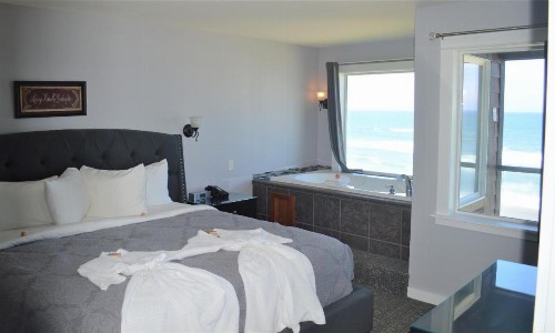 Starfish Manor Oceanfront Hotel - image 23