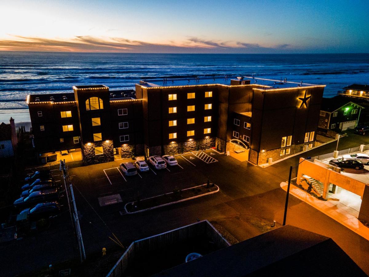 Starfish Manor Oceanfront Hotel - image 3