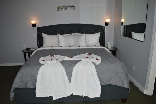 Starfish Manor Oceanfront Hotel - image 35