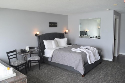 Starfish Manor Oceanfront Hotel - image 6