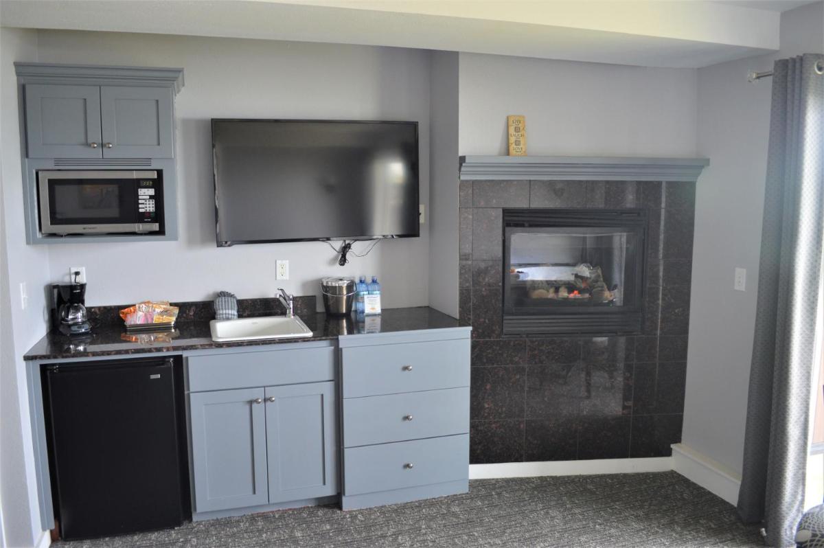 Starfish Manor Oceanfront Hotel - image 7