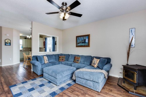 Canal Cottage - image 12