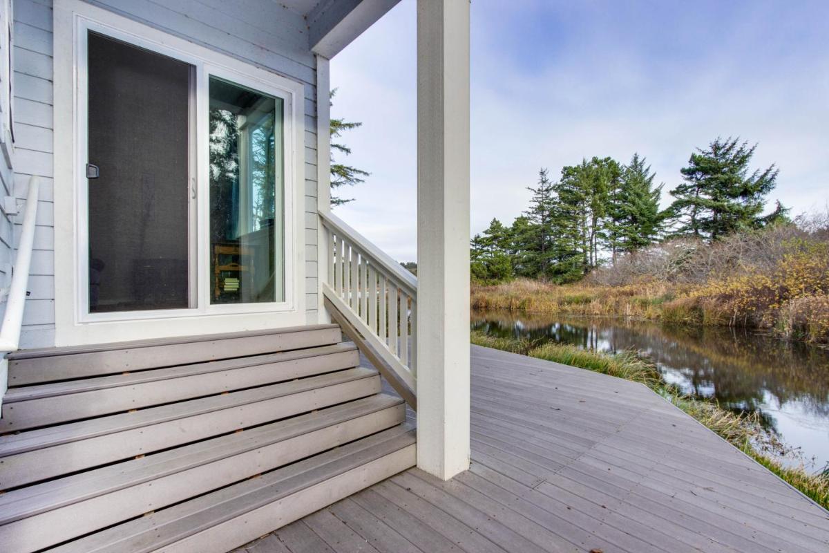 Canal Cottage - image 6