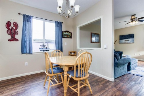 Canal Cottage - image 8