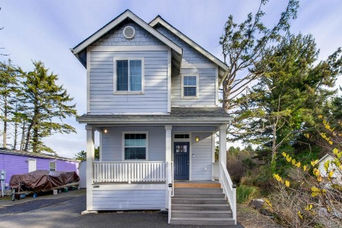 Canal Cottage - image 9