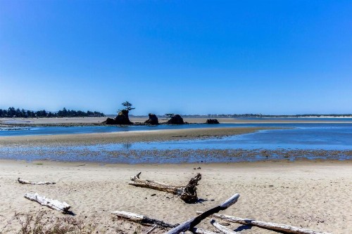 Waters Edge - image 9