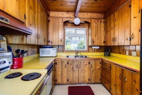 Lincoln City Beach Front Vacation Rental - image 11