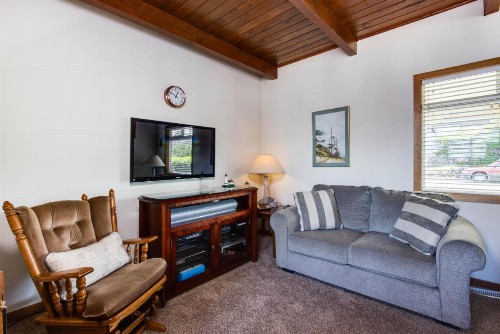 Lincoln City Beach Front Vacation Rental - image 12