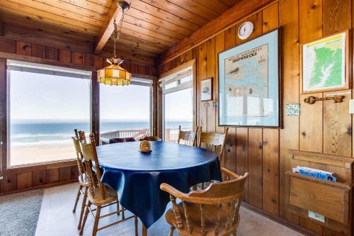 Lincoln City Beach Front Vacation Rental - image 5
