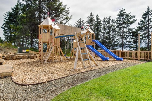 Beach house with a park - image 11