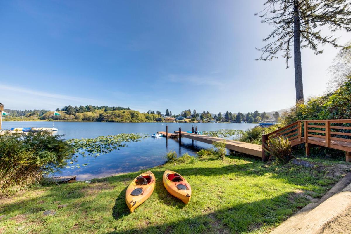 Retreat on Devils Lake - main image