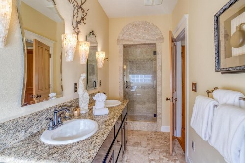 Sunset House - image 21