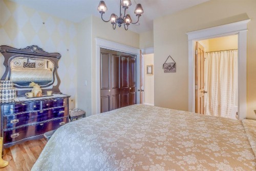 Sunset House - image 24