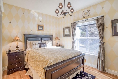Sunset House - image 26